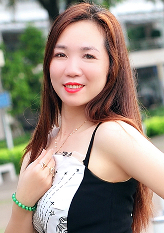 Gorgeous profiles pictures: Asian member, pen pal Thi yenps（Emily） from Ho Chi Minh City