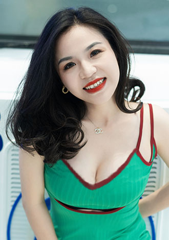Most gorgeous profiles: attractive Thai member Guiping from Guangdong