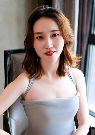 Pretty profiles, Asian member gorgeous pictures: Jiong from Shanghai