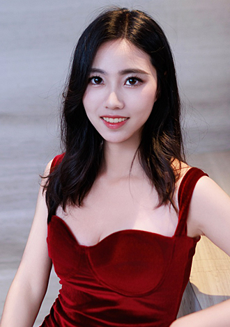 Most gorgeous profiles: Xiaowen from Hu Nan, cherry blossoms member